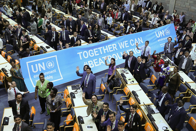 Announcing the donation at UNEA-3